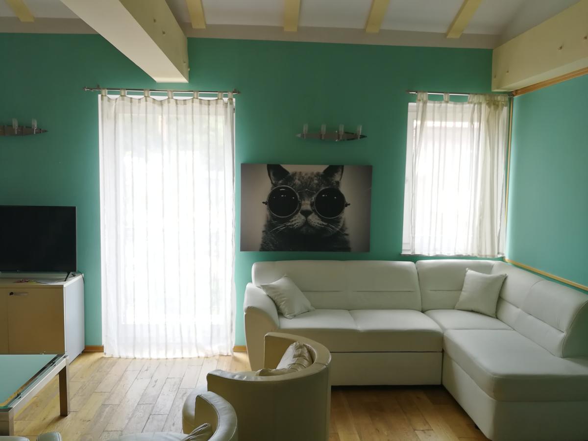 Apartments Zlatko Delic 伊卡 外观 照片
